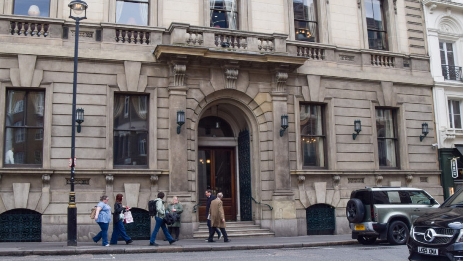 Stan u centru Londona u kojem je lord Elgin izložio mermer sa Partenona prodaje se za 26 miliona funti