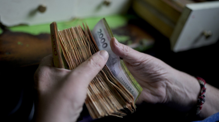Argentina u "raljama" galopirajuće inflacije: Najveća novčanica od 10.000 pezosa vredi oko 10 dolara