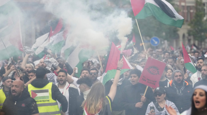 Evrovizija u senci rata: Umesto šljokicama i zastavicama, ulice Malmea preplavljene policijom i demonstrantima