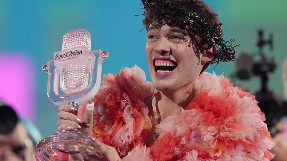 Pobednik Evrovizije Nemo vratio trofej iz 2024. u znak protesta protiv daljeg učešća Izraela na takmičenju