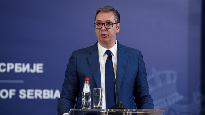 Vučić u Kotoru: Svako neka donese odluku o rezoluciji - ponašaćemo se u skladu sa tim