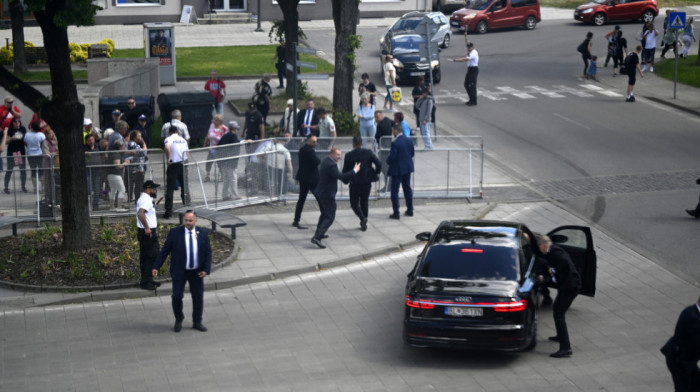 Robert Fico ranjen u pucnjavi: Slovački premijer u životnoj opasnosti, helikopterom prebačen u bolnicu