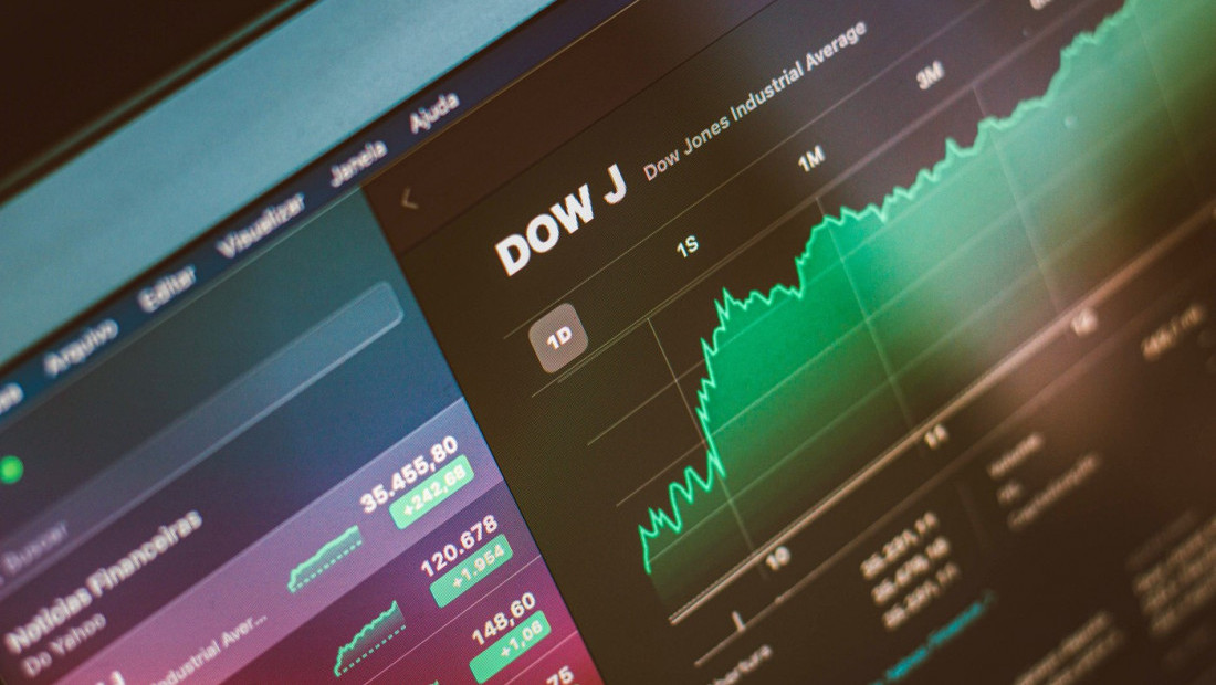 Evropski indeksi u padu, američki Dow Jones ispod 40.000 poena, nafta Brent 83 dolara