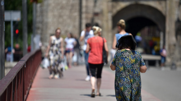 Globalno zagrevanje i tropsko leto - kakve posledice visoke temperature mogu da ostave na starije?