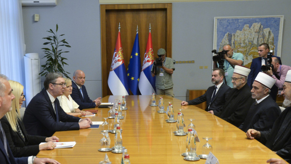 Vučić sa delegacijom Islamske zajednice Srbije: Zahvalan na zalaganju za mir i slogu