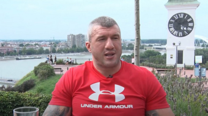 Objavljen drugi snimak Bačulova i lekara: "Jel' ima nešto da se popije da upadnem u veštačku komu?"