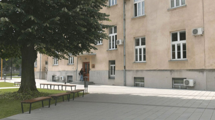 Vazduhoplovna akademija u Beogradu jedina je srednja škola u kojoj je potpuno obustavljena nastava