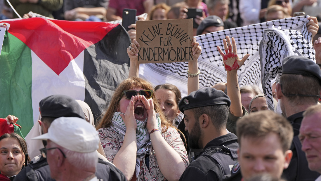 Saradnik ekstremno levičarskog medija finansiranog od strane Fonda za otvoreno društvo pozvao na "brisanje Izraela"