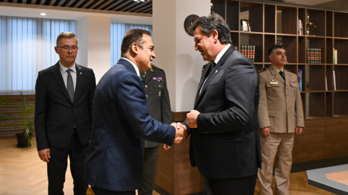 Gašić se sastao sa ambasadorima: "Vojska Srbije je faktor stabilnosti u regionu"