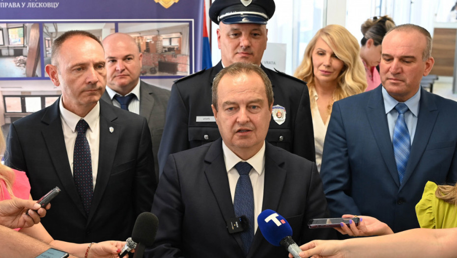 Dačić: Svakog dana treba davati javnosti na uvid sva krivična dela koja su počinjena prethodnog dana