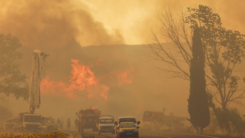 U požarima u Turskoj poginulo najmanje pet osoba, a 44 povređene