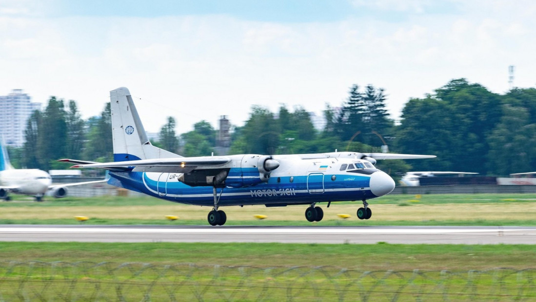 Avion prinudno sleteo u Las Vegasu jer je primećen dim u kabini