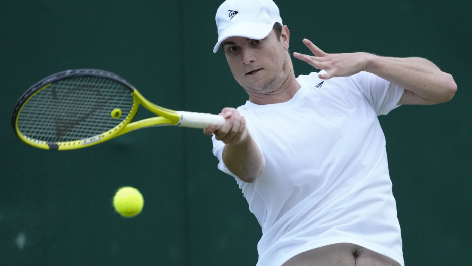 Miomir Kecmanović eliminisan sa Mastersa u Parizu