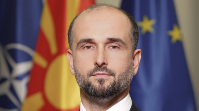 Gaf makedonskog ministra: Predstavio "Ričarda Gira" na konferenciji, pa se našalio na svoj račun (VIDEO)