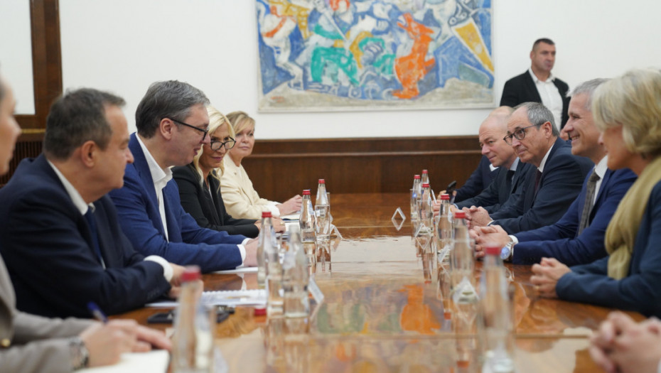 Vučić sa Jansom: Potreban je racionalni pristup svim aktuelnim političkim pitanjima