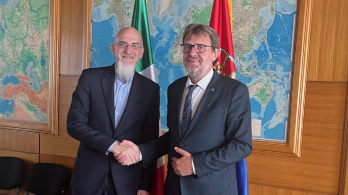Ministar Žigmanov sa ambasadorom Italije u Srbiji o bližoj saradnji u procesu afirmacije ljudskih prava