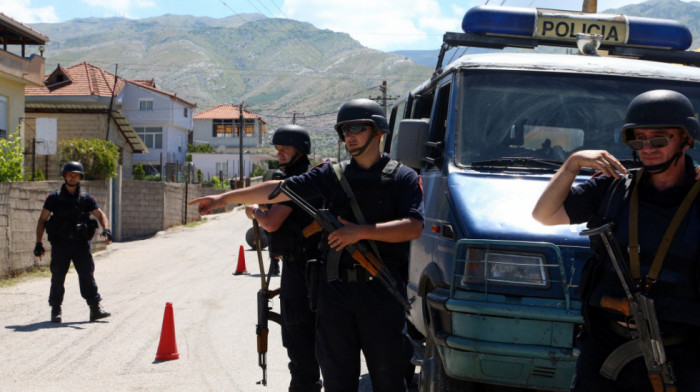U Albaniji uhapšena 21 osoba zbog šverca kokaina iz Južne Amerike: Privedeni novinari, bivši sudija, advokat, policajac