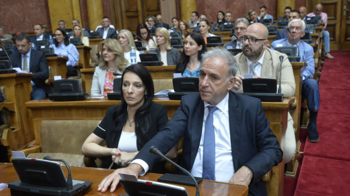 Administrativni odbor kaznio Tepić i Ponoša sa 10 odsto od plate