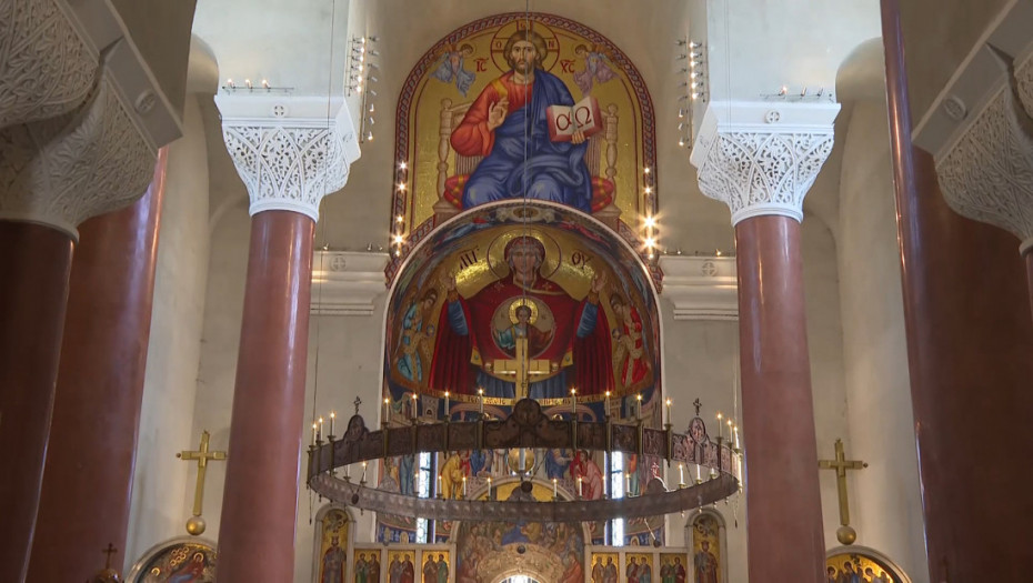 Mitropolit niški Arsenije služio pomenu stradalima u padu nadstrešnice u Novom Sadu