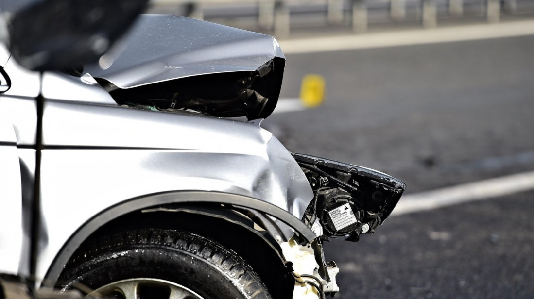 Udes sa stranim vozačem u Srbiji: Koja je procedura za naplatu štete i koliko se na nju čeka?