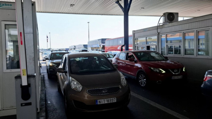 Zadržavanja za putnička vozila na graničnim prelazima između 25 i 60 minuta