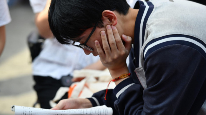 Kina upozorila studente na lažne udvarače koji bi ih naveli na špijunažu