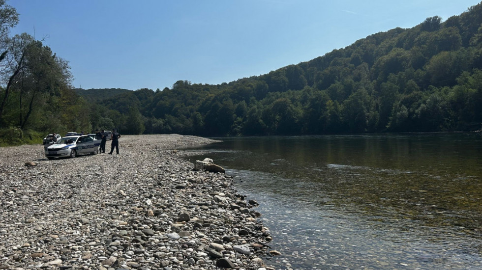 Tragedija kod Loznice: Tela dvojice mladića pronađena u vikendici na Drini