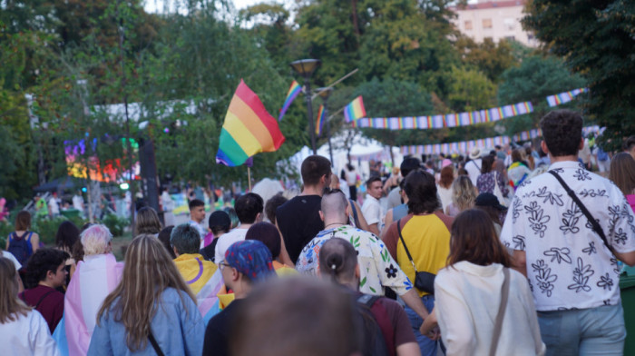Prajd u Beogradu: Okupljanje učesnika u parku Manjež, nakon čega sledi šetnja