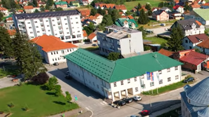 Novac preusmeren na plaćanje višegodišnjeg duga za struju - radnici opštinske uprave u Sjenici ostali bez plata