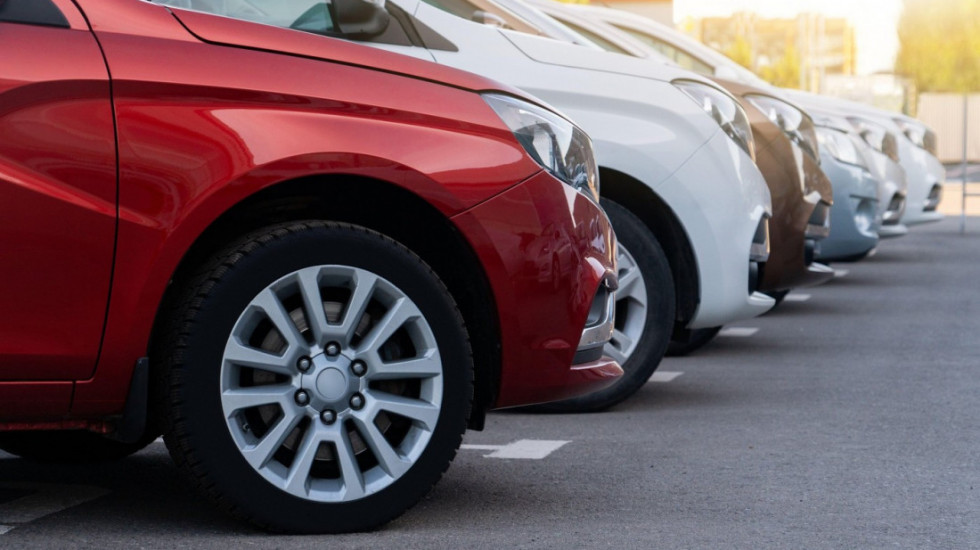 Kako bi poskupljenje goriva promenilo tržište polovnjaka? Lista vozila koja bi bilo najisplativije kupiti