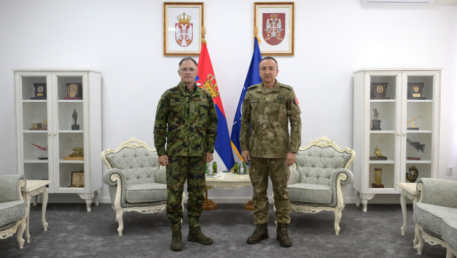 Mojsilović sa komandantom KFOR-a Ulutašom o bezbednosnoj situaciji na Kosovu i Metohiji
