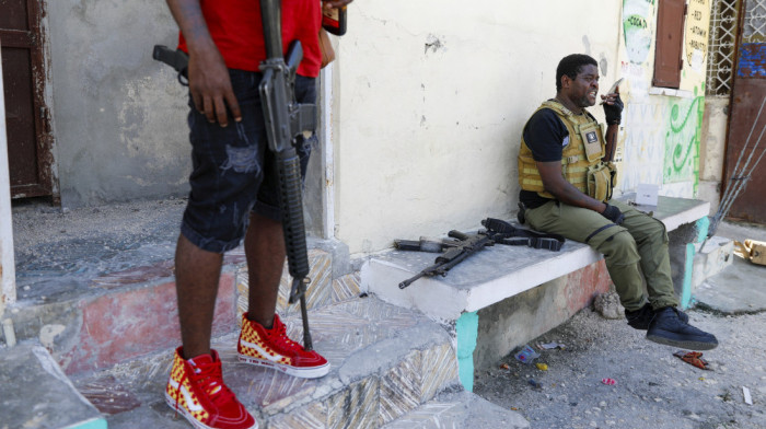 UN: Više od 20.000 ljudi napustilo domove na Haitiju zbog nasilja bandi