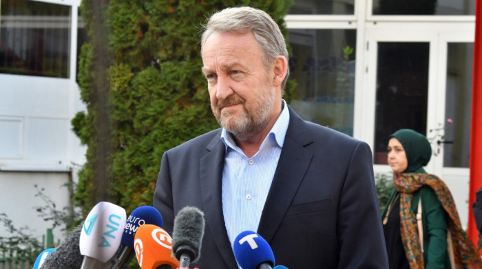 Bakir Izetbegović podvrgnut kateterizaciji u sarajevskom Kliničkom centru: "Oseća se dobro"