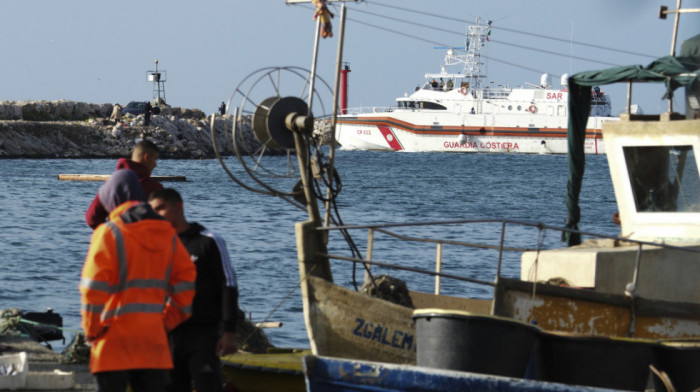 Tragedija u malteškim vodama: Brod italijanske obalske straže pronašao tela sedam migranata