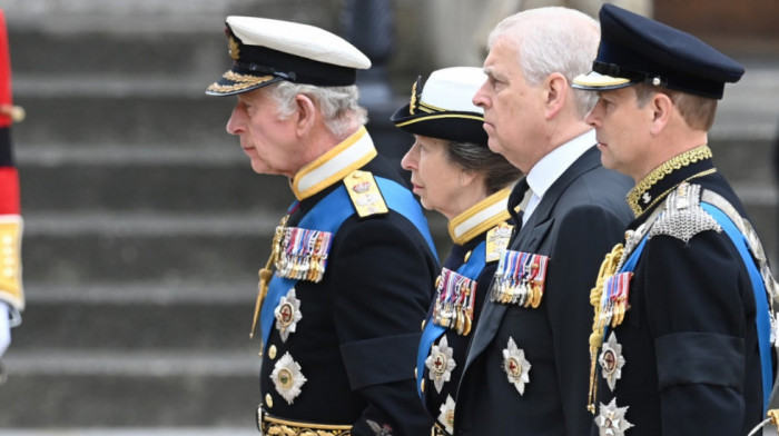 Hapšenje bivšeg princa Endrua – skandal koji može da uzdrma britansku krunu i monarhiju