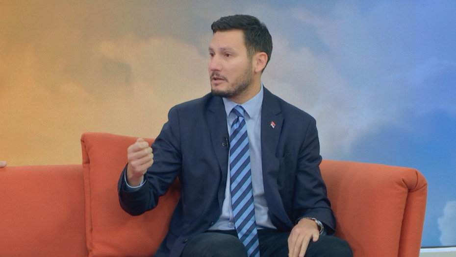 Barac: Napad na maturanta u Kosovskoj Mitrovici poruka Prištine Srbima da treba da odu sa Kosova i Metohije