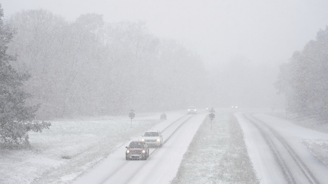 Francuska na udaru talasa hladnog vremena: Proglašen stepen uzbune, očekuje se velika količina snega