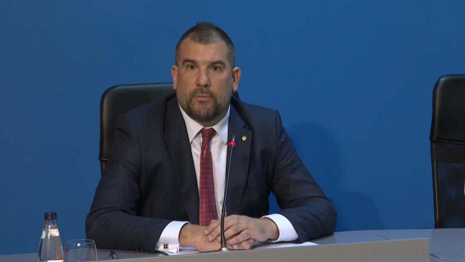 Ministar Krapović o smrti vojnika Božovića: Do udesa u Kučima došlo zbog smanjene vidljivosti usled gustog dima