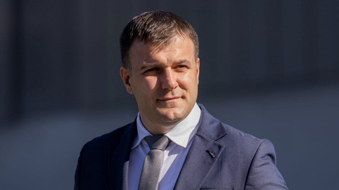 Memić: Protesti direktno slabe ekonomiju i turizam, broj dolaska turista manji za 3,1 odsto
