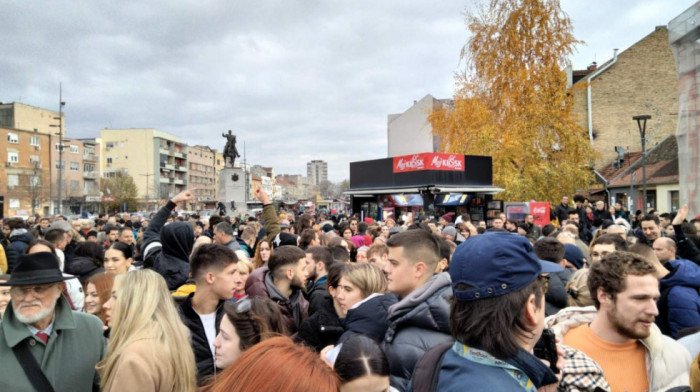 Debata u studiju Euornews Srbija: U kakvoj atmosferi Srbija dočekuje 1. novembar i godišnjicu pada nadstrešnice?