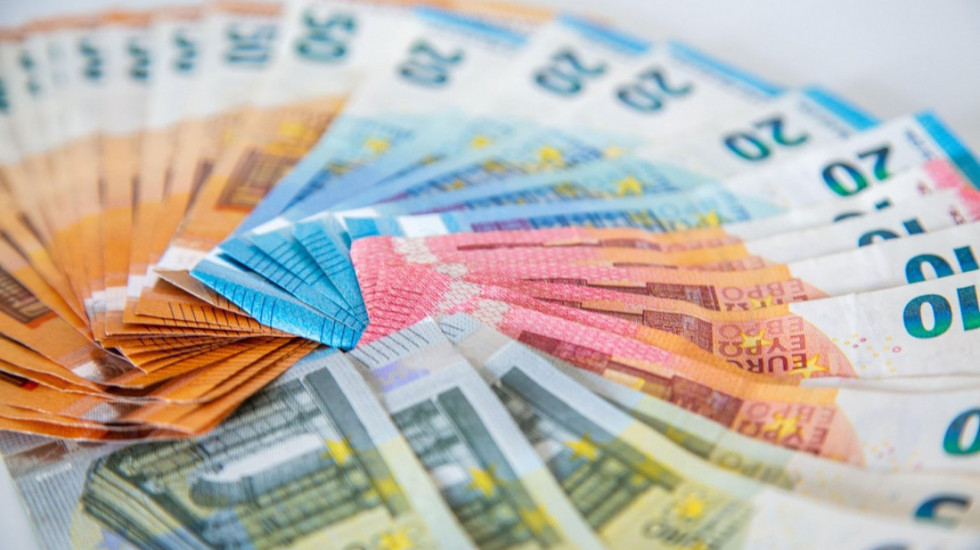 Evropska investiciona banka ulaže 17,4 milijarde evra u energetsku tranziciju i razvoj EU