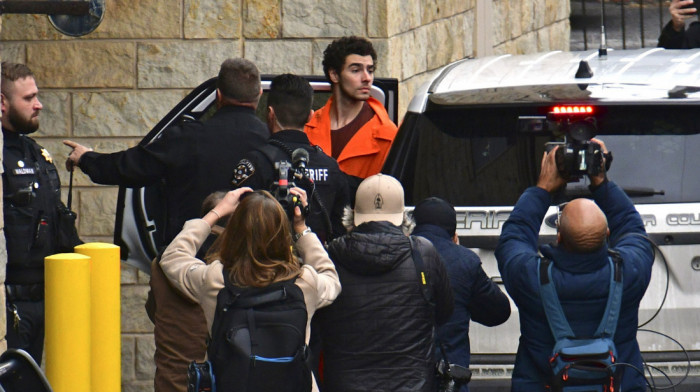Šejn pokrenuo istragu zbog slike Luiđija Manđonea kao modela na svojoj stranici