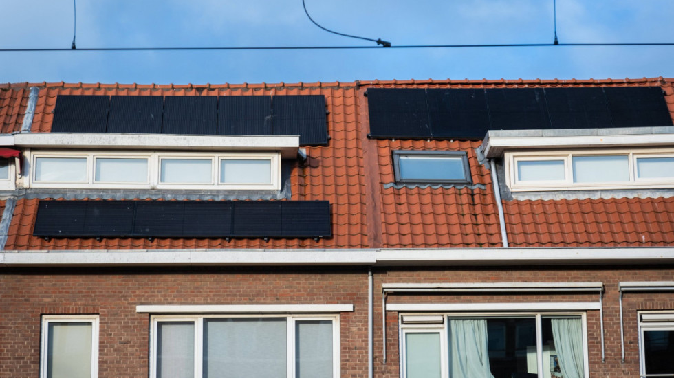 Plug-in ili krovni solarni paneli - koja je bolja opcija? Stručnjaci sada upozoravaju na mogući rast računa