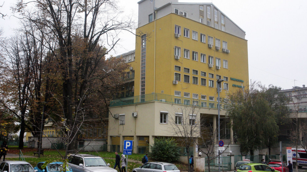 Dečak teško povređen u Mladenovcu, na njega pala metalna konstrukcija