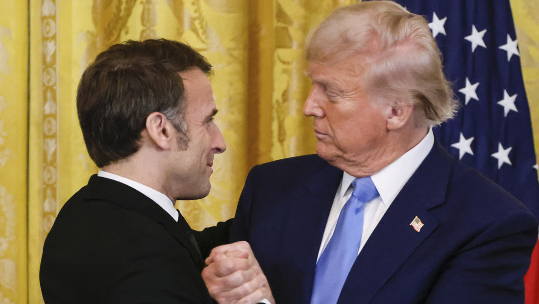 Tramp otkrio sadržinu SMS poruke od Makrona