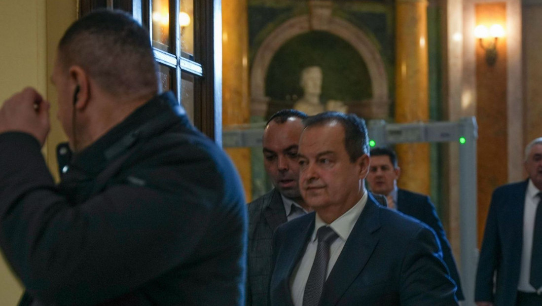 MUP: Završen pregled Narodne skupštine nakon dojave o bombi, dojava lažna