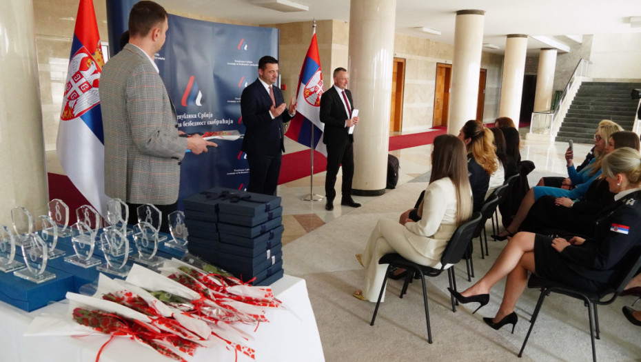 ABS: Duboko ukorenjeni stereotipi i nepravedni stavovi prema ženama vozačima
