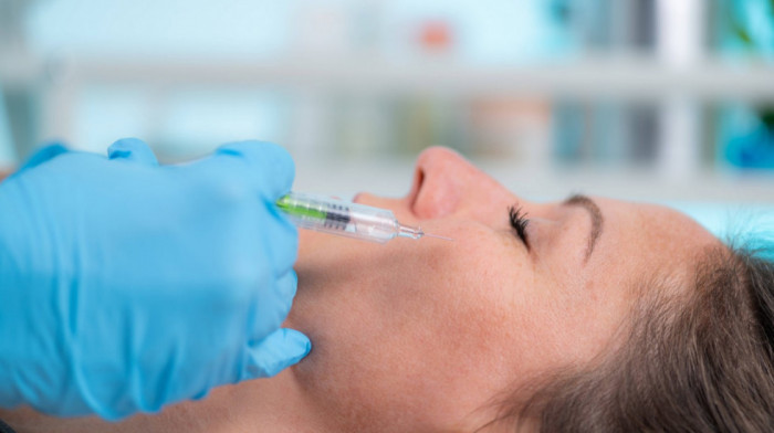 Visoka cena mladolikog izgleda: Fileri u licu mogu izazvati opasne komplikacije, uključujući gubitak kože i slepilo