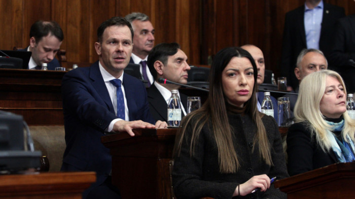 Mesarović: Osuđujem nasilje u Novom Sadu, pokušavaju da izazovu nemire