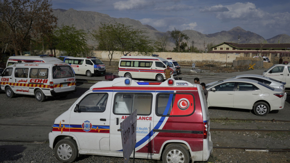 Masakr u Pakistanu: Militanti ubili 50 talaca nakon otmice voza, više od 200 ljudi i dalje zarobljeno